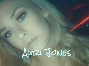 Auri_Jones