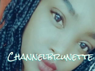 Channelbrunette
