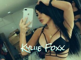 Kyliie_Foxx
