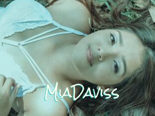 MiaDaviss