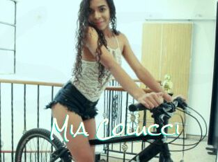 Mia_Colucci