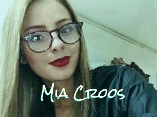 Mia_Croos