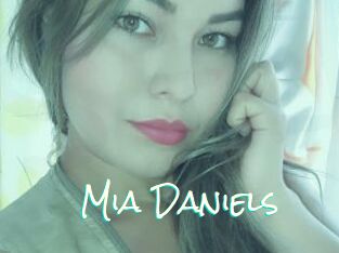 Mia_Daniels