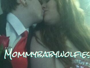 Mommybabywolfies