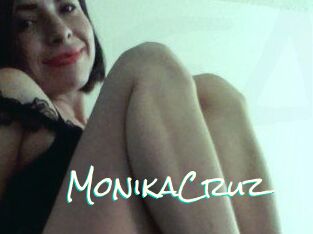 Monika_Cruz