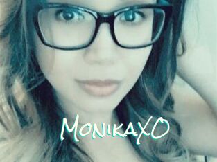 MonikaXO