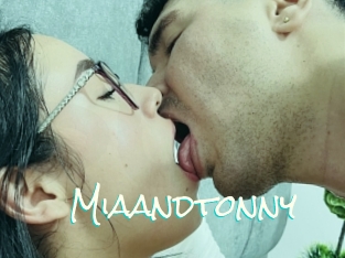 Miaandtonny