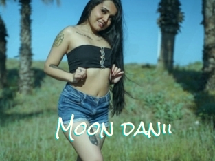 Moon_danii