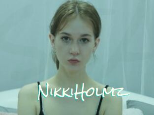 NikkiHolmz