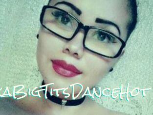 NiurkaBigTitsDanceHot